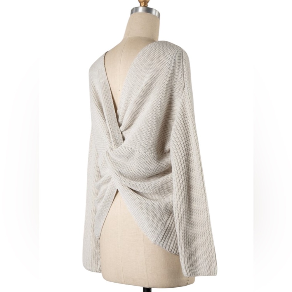 NWT!! Miracle Twist-Back V-Neck Sweater in Silver